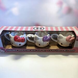 NEW Hello Kitty Ceramic Sculpted Mini Cup Set